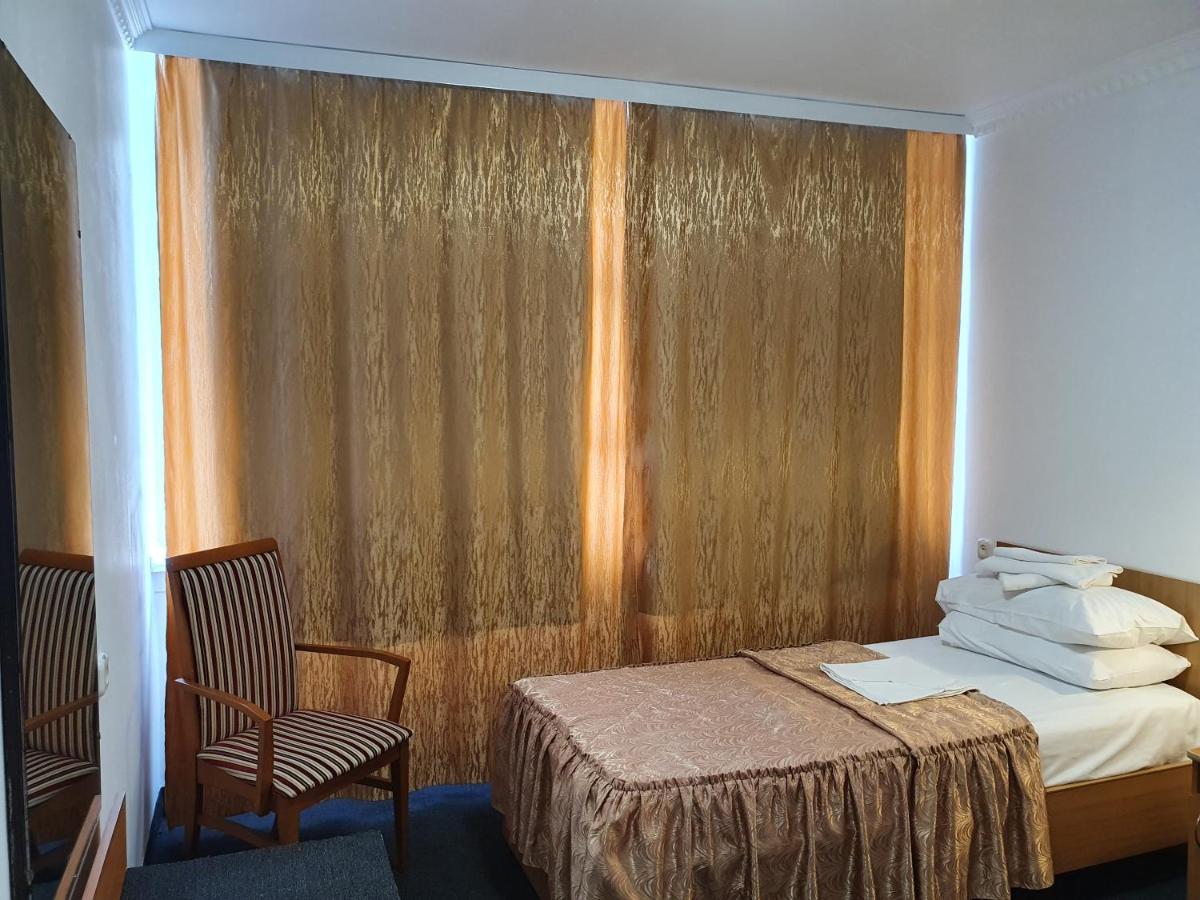Aktobe Hotel Extérieur photo