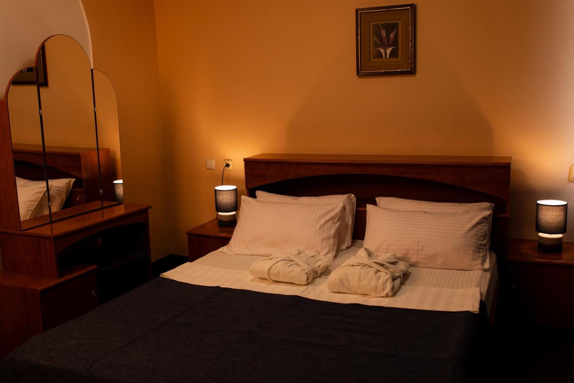 Aktobe Hotel Extérieur photo