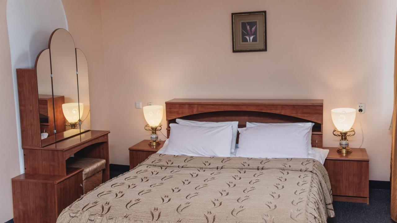 Aktobe Hotel Extérieur photo